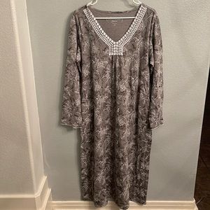 Carole Hochman Sleepwear Gray lace collar floral nightgown